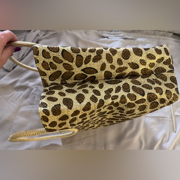 Avon Leopard Print Tote Bag, Body - 100% Paper, Lining - 100% Polyester NWOT - Picture 4 of 13